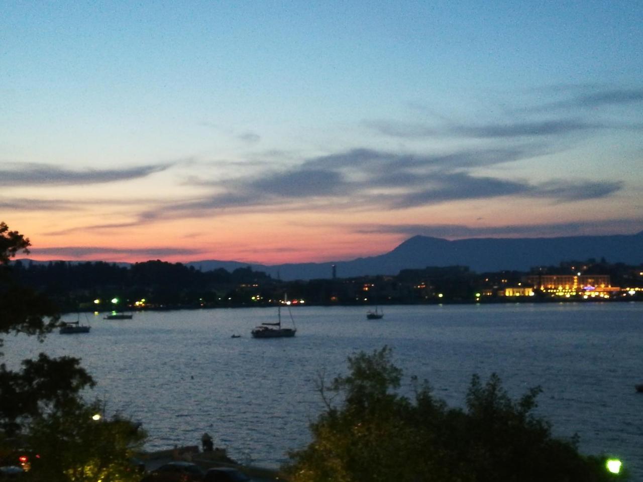Garitsa Bay Apartment コルフ島 エクステリア 写真